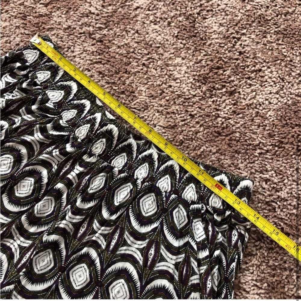 H&M Patterned Shorts - Picture 3 of 4